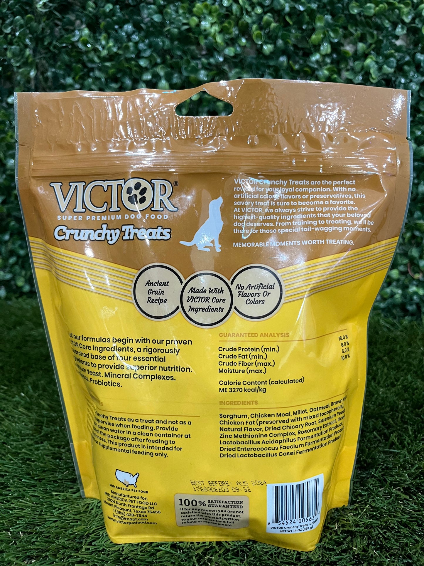 Victor Classic Crunchy Treats with Chicken Meal